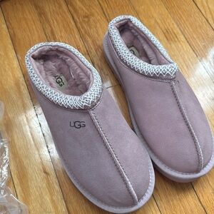 UGG TASMAN SIZE 2 Youth
